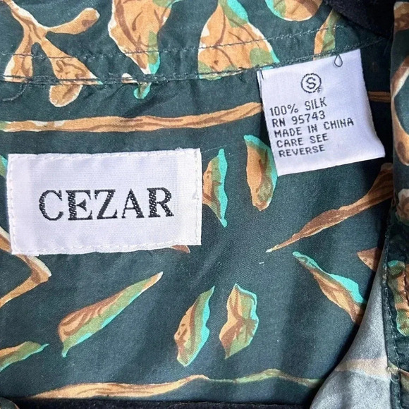 Vtg CEZAR  100% Silk Green / Brown Print Short Sleeve Button Down Shirt sz S - Picture 5 of 7